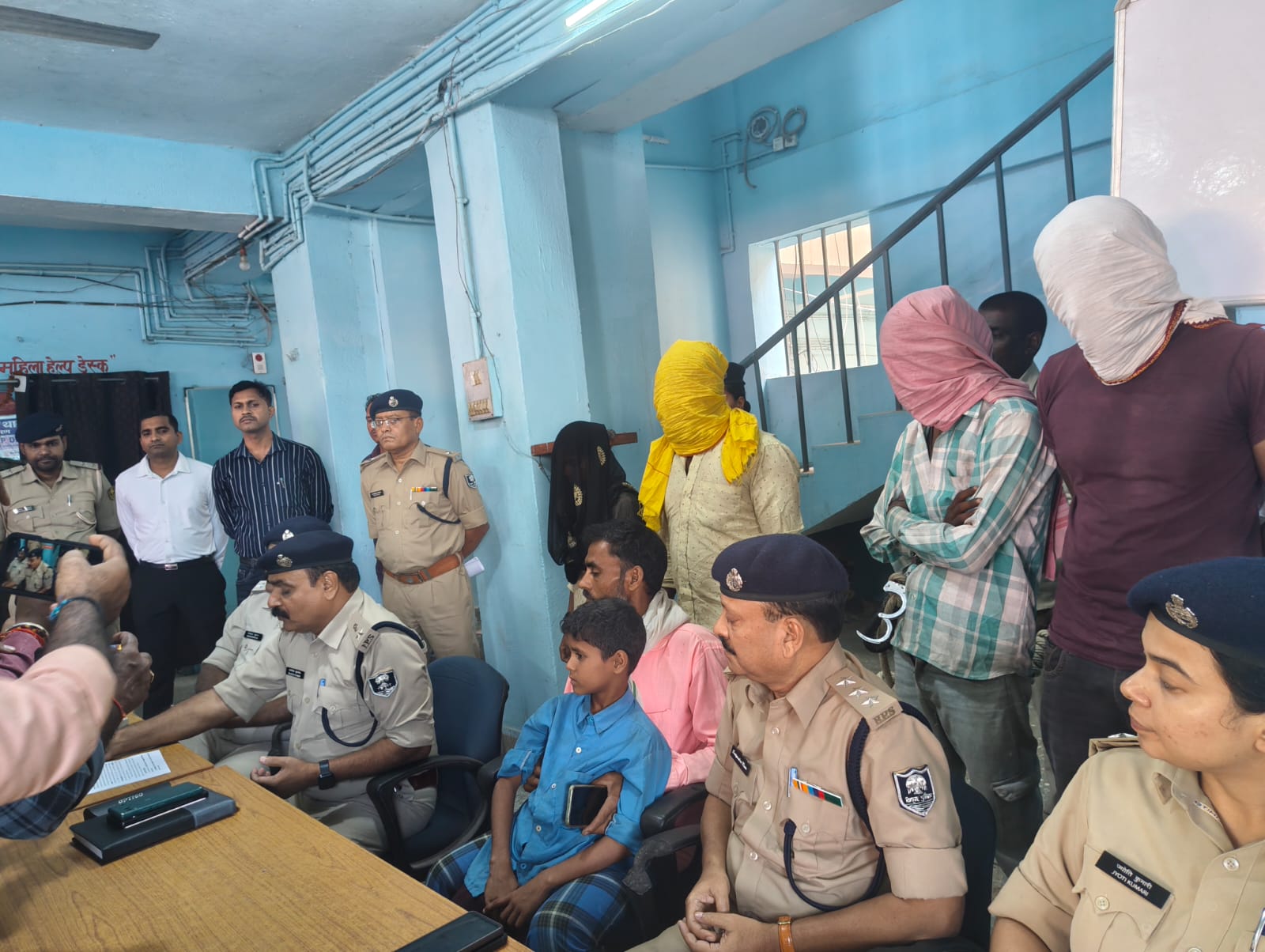 अपहृत बच्चे को पुलिस ने सकुशल बरामद किया, चार अपहरणकर्ता गिरफ्तार  